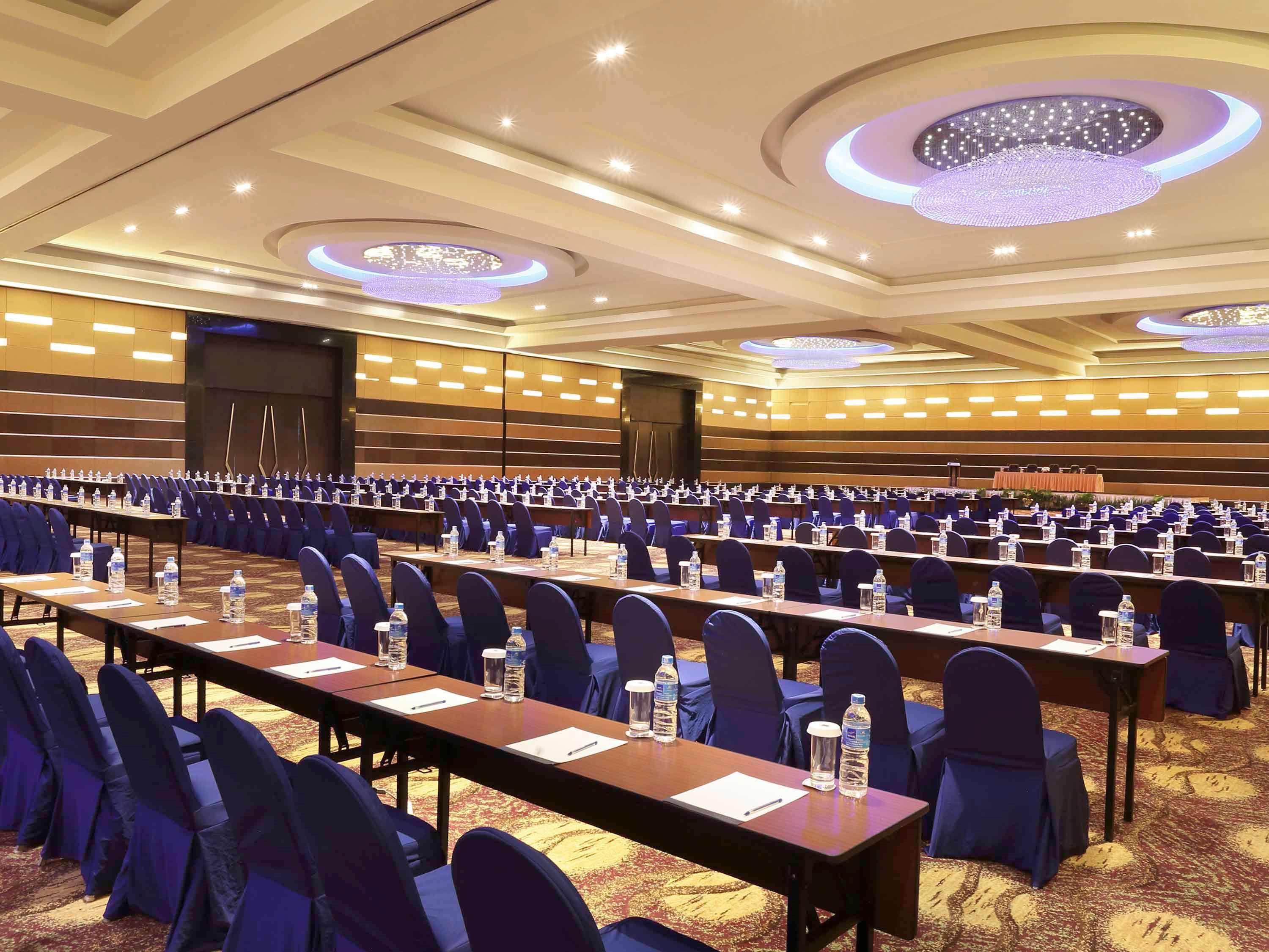 Novotel Manado Golf Resort & Convention Center Extérieur photo