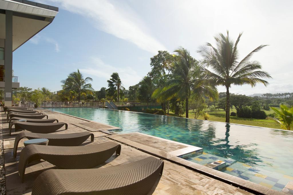 Novotel Manado Golf Resort & Convention Center Extérieur photo