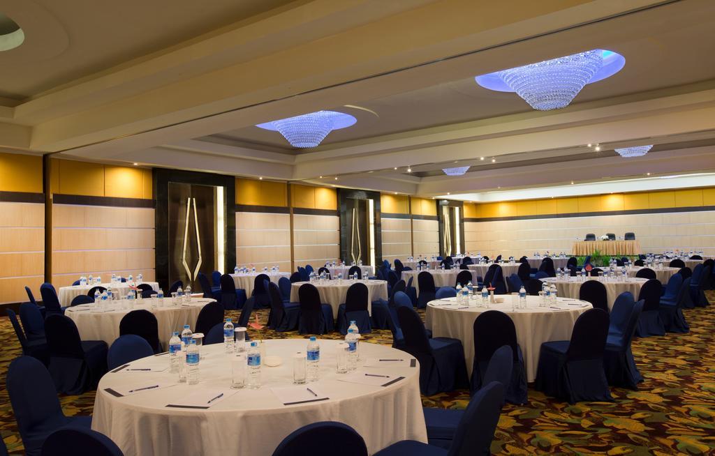 Novotel Manado Golf Resort & Convention Center Extérieur photo