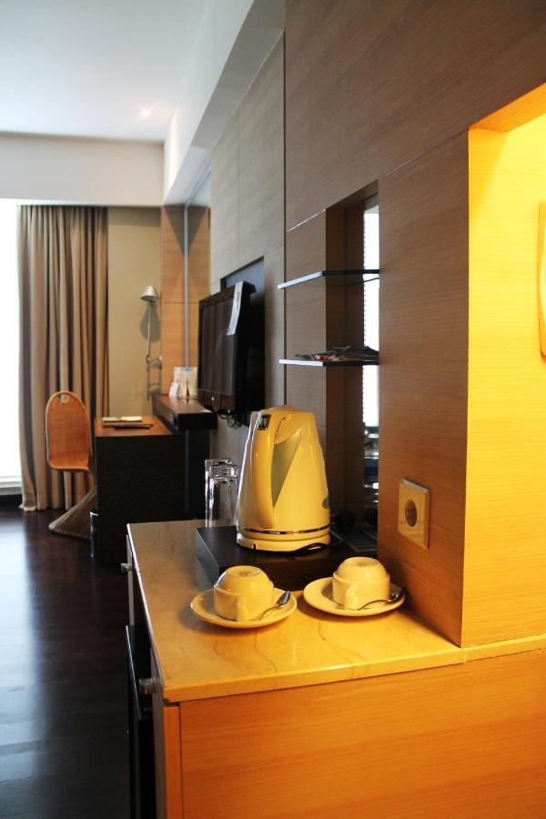 Novotel Manado Golf Resort & Convention Center Extérieur photo